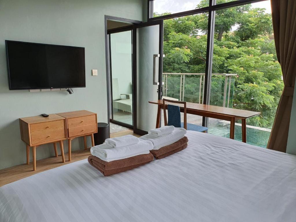 Eco Cozy Beachfront Resort Chaam Hua Hin Ngoại thất bức ảnh